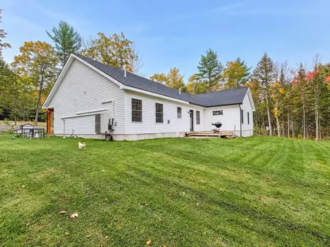 663 Us Route 202 Rte, Monmouth, ME 04265