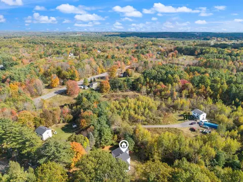 View/Area - 10 Old Orchard Rd, Gorham, ME 04038 photo 5 of 8
