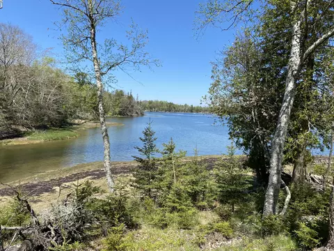20-15 Main Road Rd, Islesboro, ME 04848