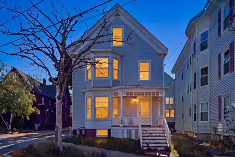 240 Park Ave, Peaks Island, ME 04108