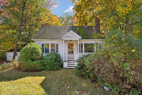 13 Allen Avenue Ext, Falmouth, ME 04105