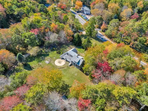 3 Jolly Roger Rd, Orrs Island, ME 04066