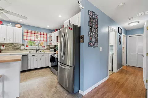 Entry Way - 85 Us-202, Greene, ME 04236 photo 1 of 3