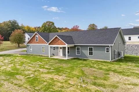 1 Sunrise Dr, Hallowell, ME 04347