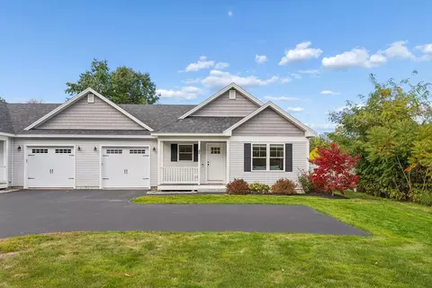 11 Kings Hwy #B, Cumberland, ME 04110