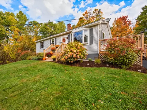 29 Sacha Ln, Oakland, ME 04963