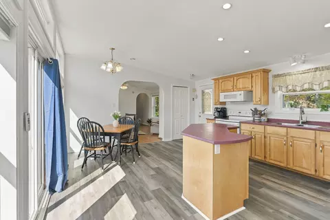 Kitchen - 148 Middle Rd, Dresden, ME 04342 photo 1 of 4