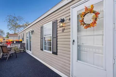 11 Beechplum Dr, Old Orchard Beach, ME 04064