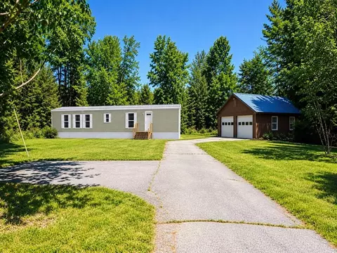 693 Canaan Rd, Pittsfield, ME 04967