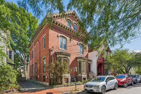 77 Carleton St, Portland, ME 04102