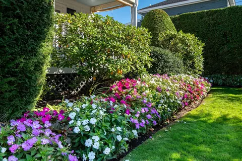 Exterior - 327 Shore Rd #3, Ogunquit, ME 03907 photo 3 of 9