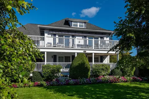 Exterior - 327 Shore Rd #3, Ogunquit, ME 03907 photo 1 of 9