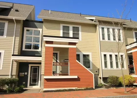 60 Vesper St #F, Portland, ME 04101