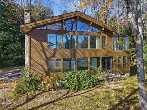 34 Waldo Ave, Rockland, ME 04841
