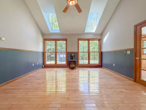Living - 25 Fieldcrest Dr, Gorham, ME 04038 photo 3 of 15
