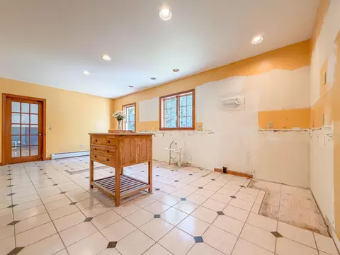 Kitchen - 25 Fieldcrest Dr, Gorham, ME 04038 photo 4 of 4