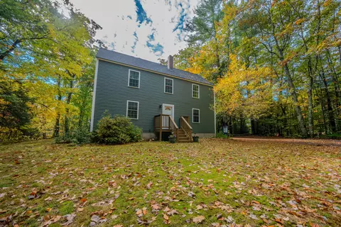 8 Desert Brook Dr, Lyman, ME 04002