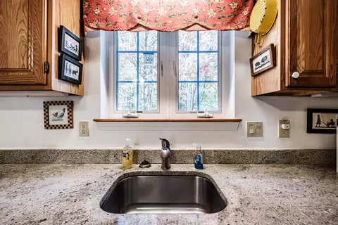 Kitchen - 111 Barstow Rd, Gorham, ME 04038 photo 4 of 6