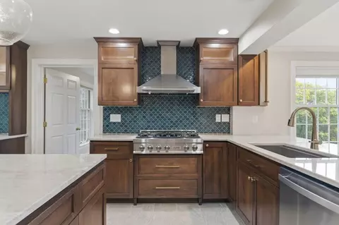 Kitchen - 33 Herbert Dr, Phippsburg, ME 04562 photo 4 of 8