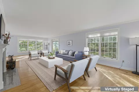 Living - 33 Herbert Dr, Phippsburg, ME 04562 photo 5 of 8
