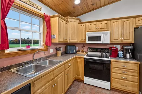 Kitchen - 4054 Union St, Levant, ME 04456 photo 3 of 4