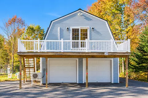 24 Gravel Pit Dr, Deer Isle, ME 04627