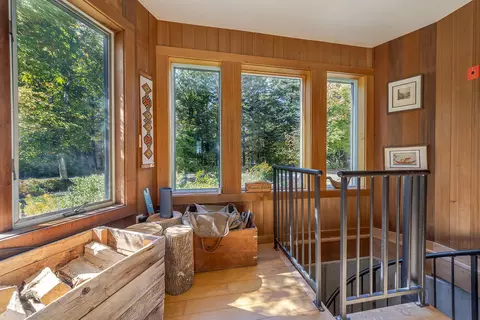 Entry Way - 436 Flye Point Rd, Brooklin, ME 04616 photo 2 of 11