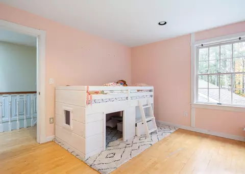 Bedroom - 10 Durham Rd, Freeport, ME 04032 photo 6 of 12