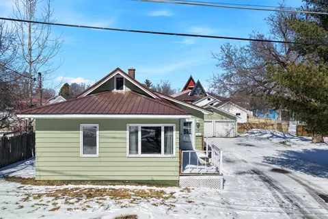 30 Washington St, Caribou, ME 04736