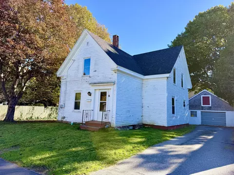 8 Hill St, Rockland, ME 04841