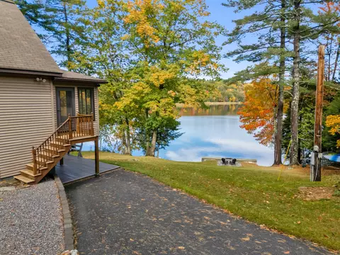 23 Rocky Point Dr, Monmouth, ME 04259