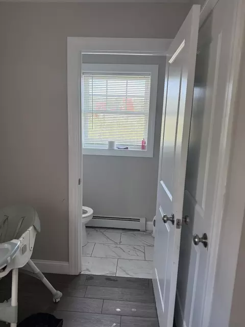 Bath - 33 Belvedere Dr, Windham, ME 04062 photo 1 of 2