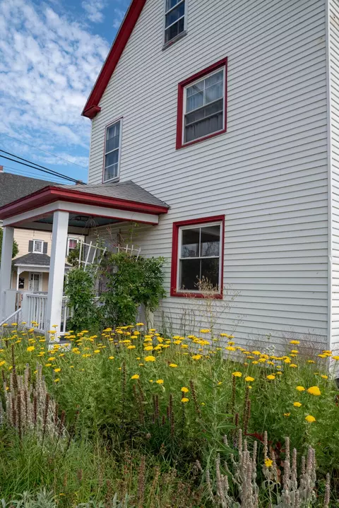 9 Cushing St, Brunswick, ME 04011