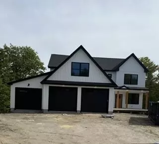 Exterior - 10 Flintlock Dr, Windham, ME 04062 photo 3 of 5