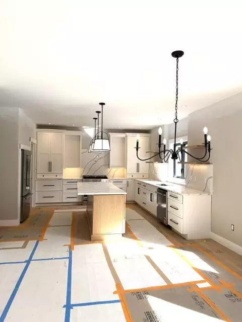 Kitchen - 10 Flintlock Dr, Windham, ME 04062 photo 1 of 5