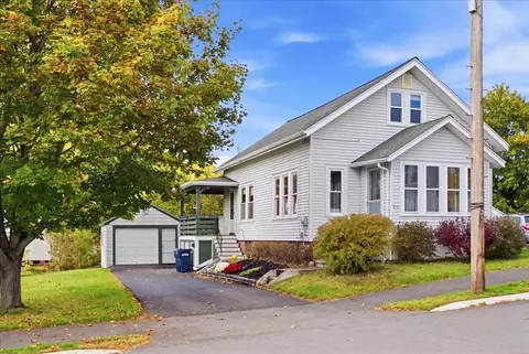 206 Webber Ave, Lewiston, ME 04240
