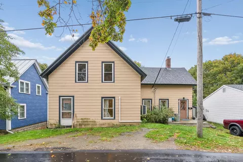 21 Rocky Hill Ave, Rockland, ME 04841