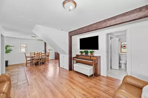 Entry Way - 36 Morrill Rd, Readfield, ME 04355 photo 2 of 4