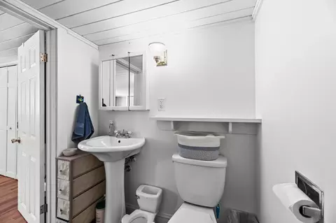 Bath - 36 Morrill Rd, Readfield, ME 04355 photo 2 of 2