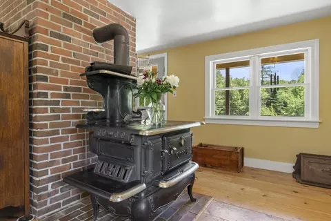 Entry Way - 4 Taylor Loop, Limington, ME 04049 photo 3 of 22
