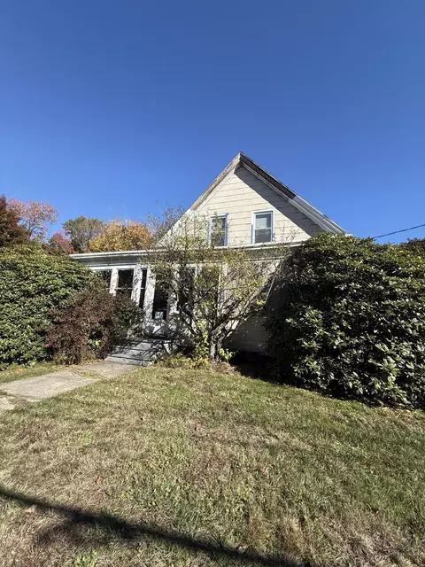 98 Evans St, South Portland, ME 04106