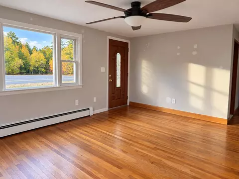 Living - 967 River Rd, Windham, ME 04062 photo 2 of 4