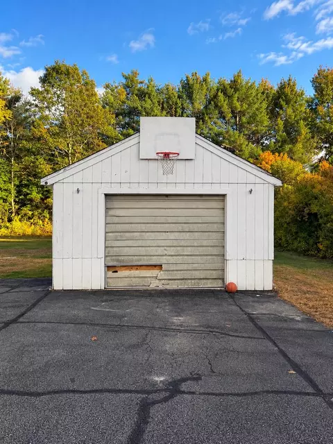 Exterior - 967 River Rd, Windham, ME 04062 photo 4 of 5