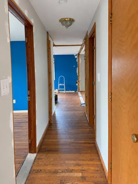 Entry Way - 967 River Rd, Windham, ME 04062 photo 1 of 3