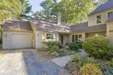 41 Wildwood Dr #41, Cape Elizabeth, ME 04107