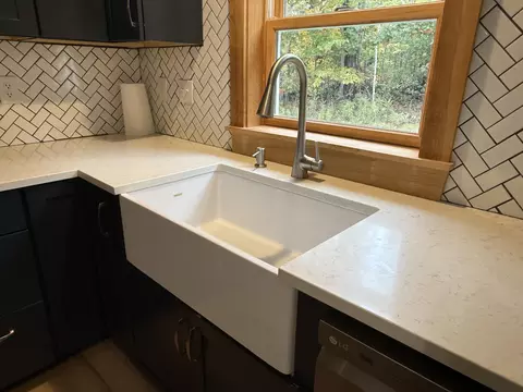 Kitchen - 10 Taryn Dr, Dresden, ME 04342 photo 4 of 5