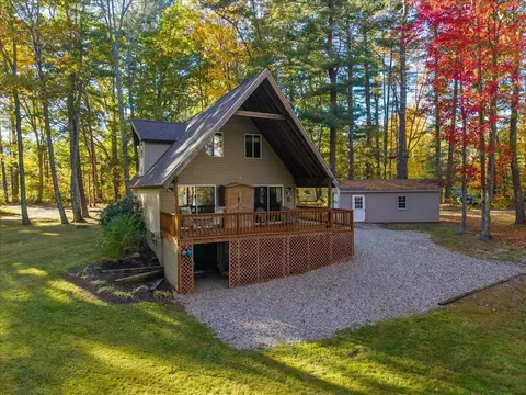 17 Peaceful Ln, Sanford, ME 04073