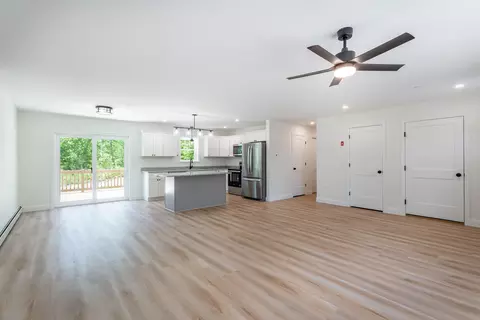 Living - 14 Grandview Dr, Limerick, ME 04048 photo 3 of 4