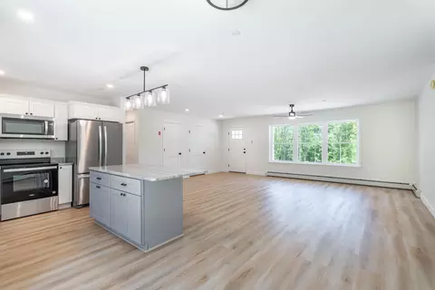 Living - 14 Grandview Dr, Limerick, ME 04048 photo 4 of 4