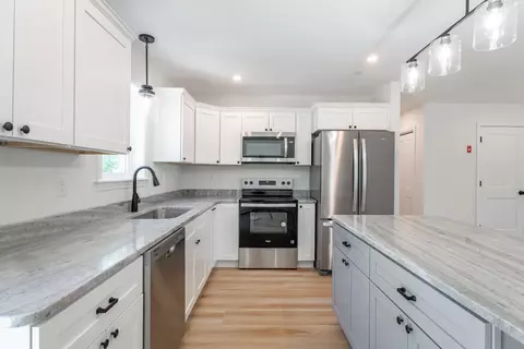 Kitchen - 14 Grandview Dr, Limerick, ME 04048 photo 2 of 5